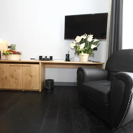 سويت آرت نافونا بيت ضيافة 4*