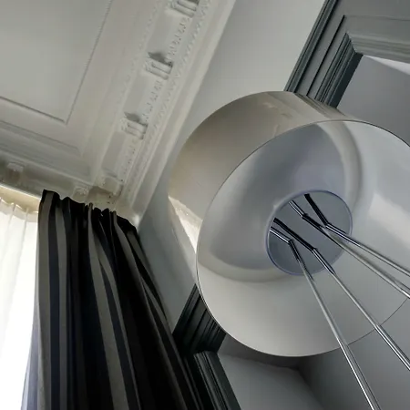 سويت آرت نافونا بيت ضيافة