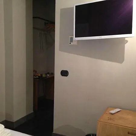 سويت آرت نافونا بيت ضيافة 2*